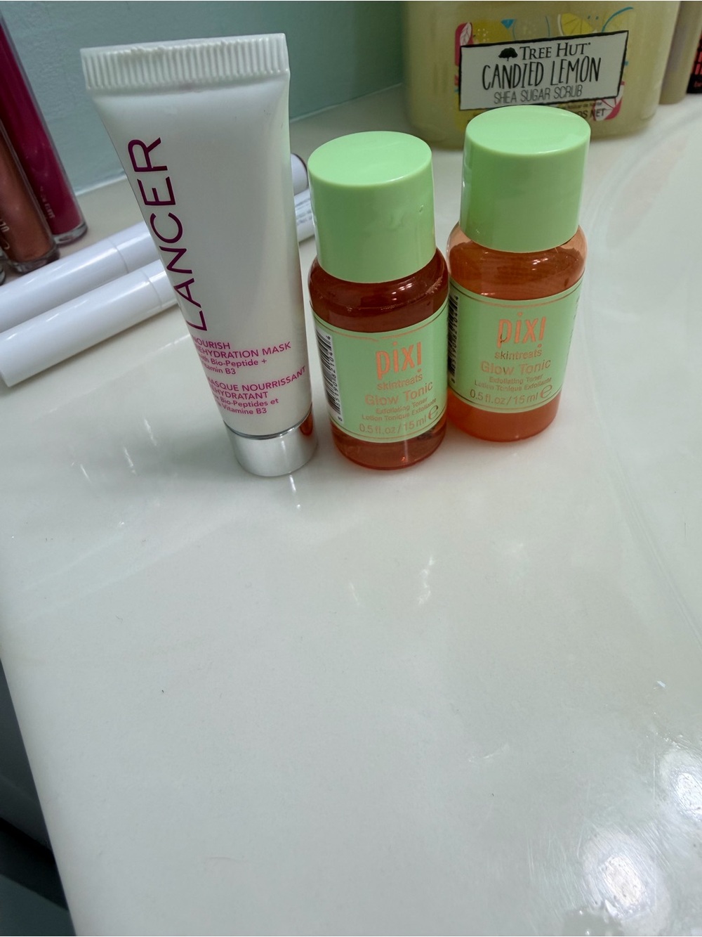 Random Beauty Bundle - Picture 5 of 7